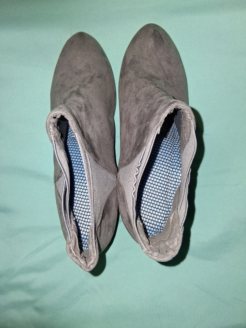 🩶 EUC Womens Grey Suede Ankle Boots Size 8 Stylish Autumn Fall Warm
